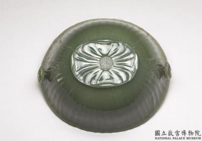 图片[2]-Jade floral four-lobed bowl with handles. India-China Archive